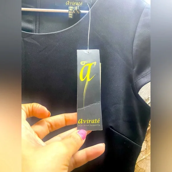 ❌SOLD❌FORMAL BLACK DRESS WITH LACE INSERT DETAILING AT THE BOTTOM! - Picture 6 of 7